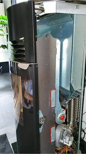 Démontage des parois latérales du poêle Hoben