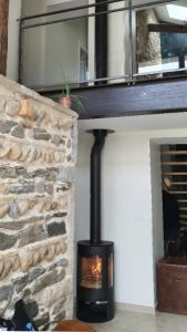 raccordement du conduit au poele a bois